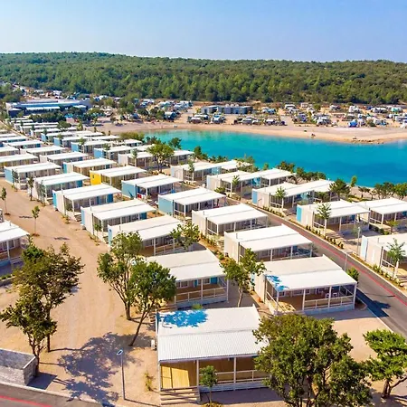 Campsite Mobile Homes Omisalj