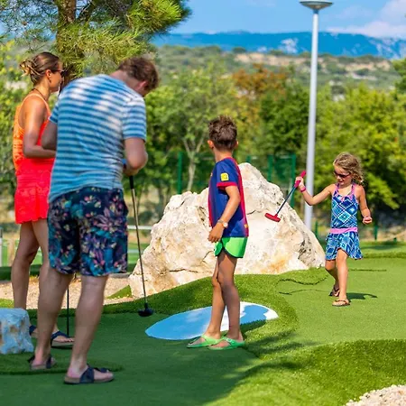 Mobile Homes Omisalj