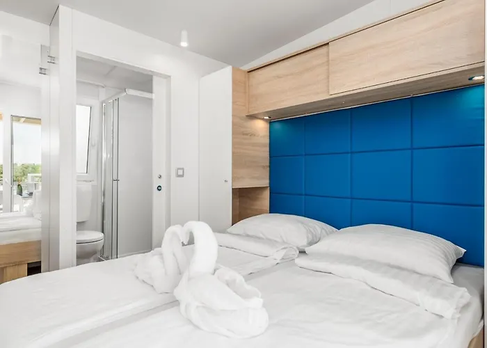 Mobile Homes Camping Omišalj