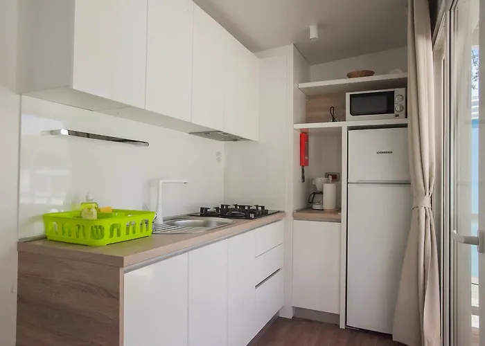 Kamp alanı Mobile Homes Omišalj